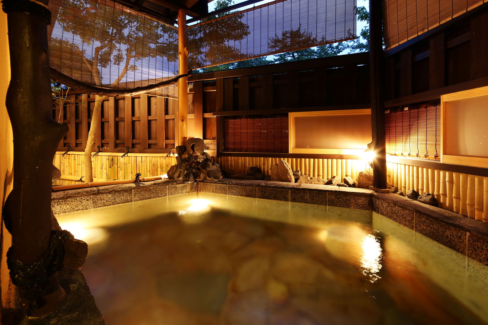 天橋立のノスタルジックな和宿でグルメと温泉旅！