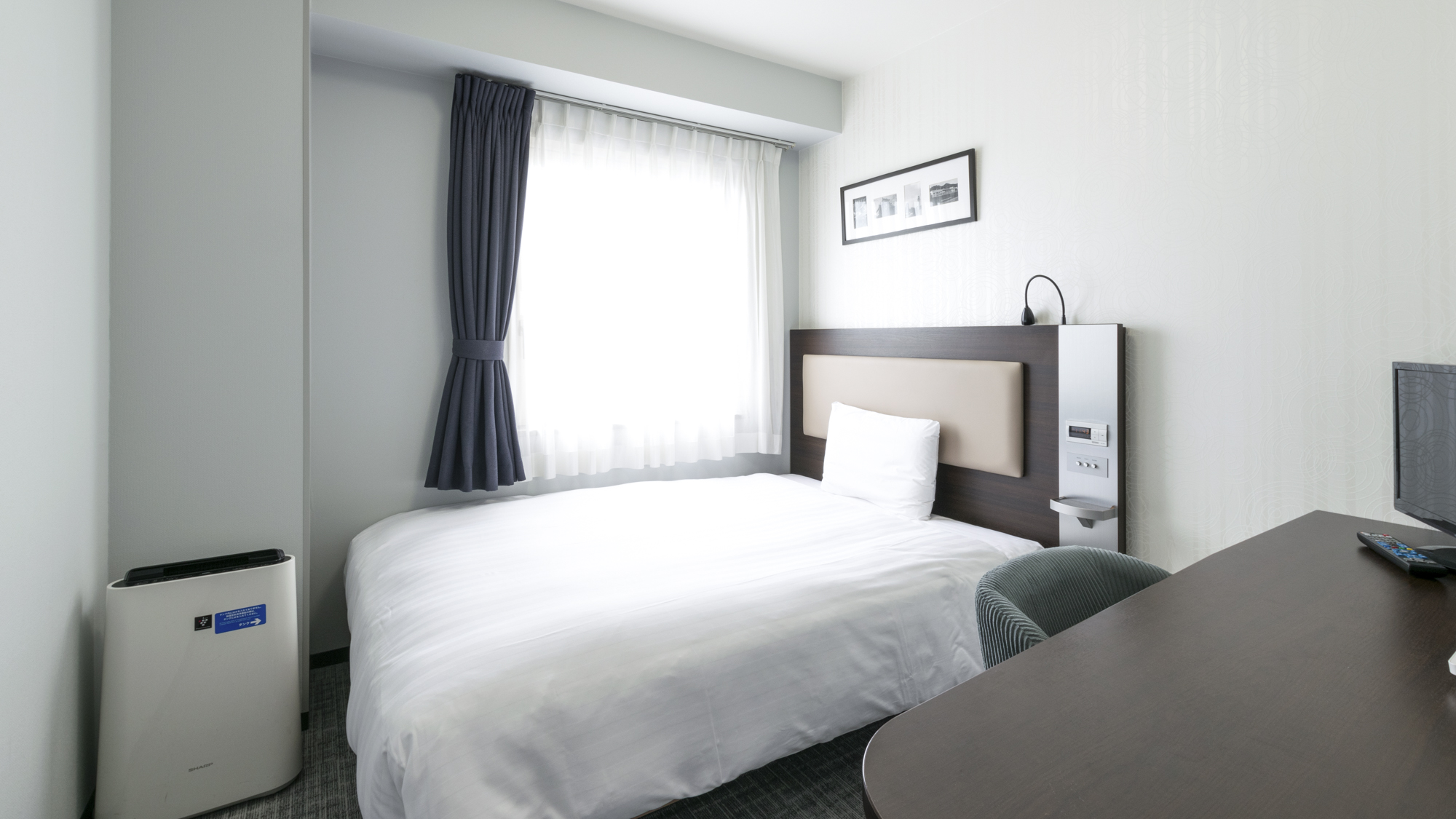 【1ベッドルーム】禁煙ダブルエコノミー◆ベッド幅140cm◆広さ13平米