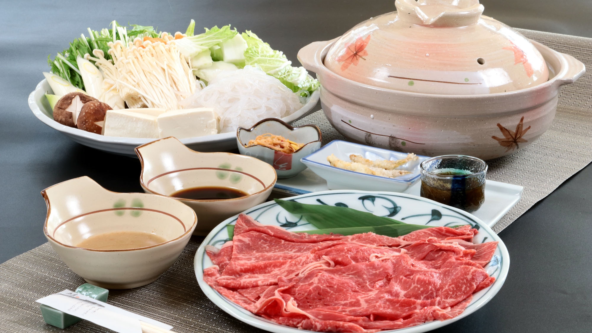 【国産和牛を堪能】赤身肉の旨みを味わう！ヘルシーしゃぶしゃぶコース付き1泊2食プラン