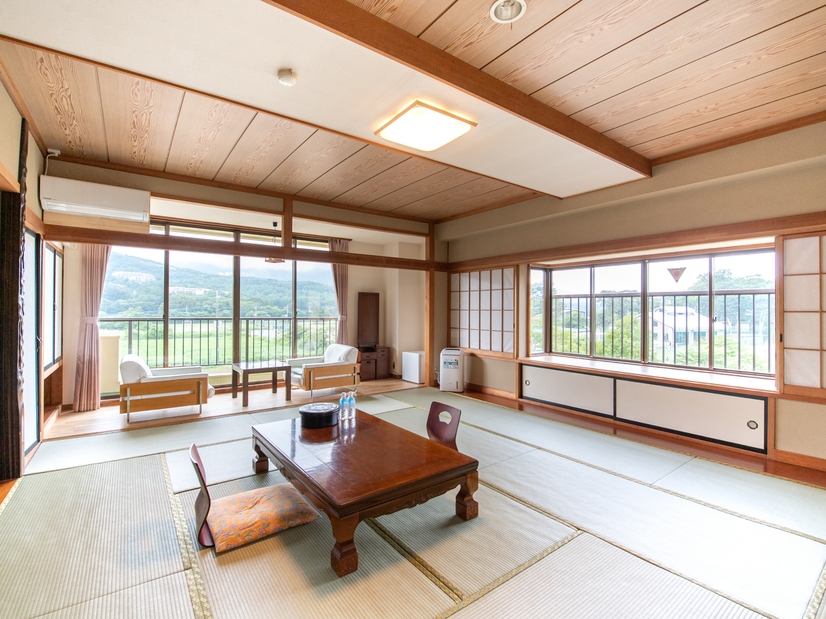 絶景富士山眺望和室18畳角部屋+広縁+パルコニー空気清浄機付