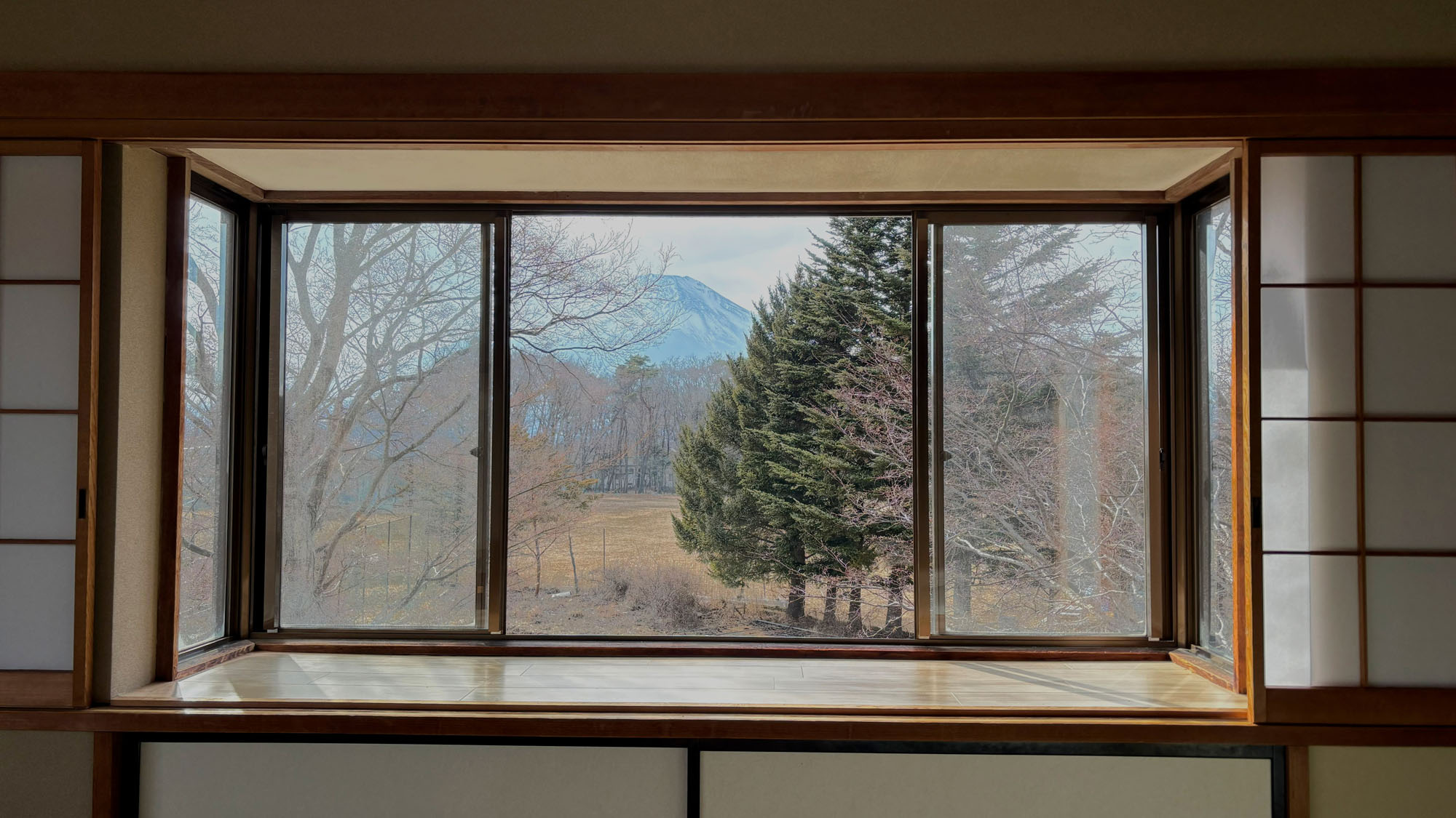 客室◆富士山を望む絶景和室15畳+広縁【トイレ付】*