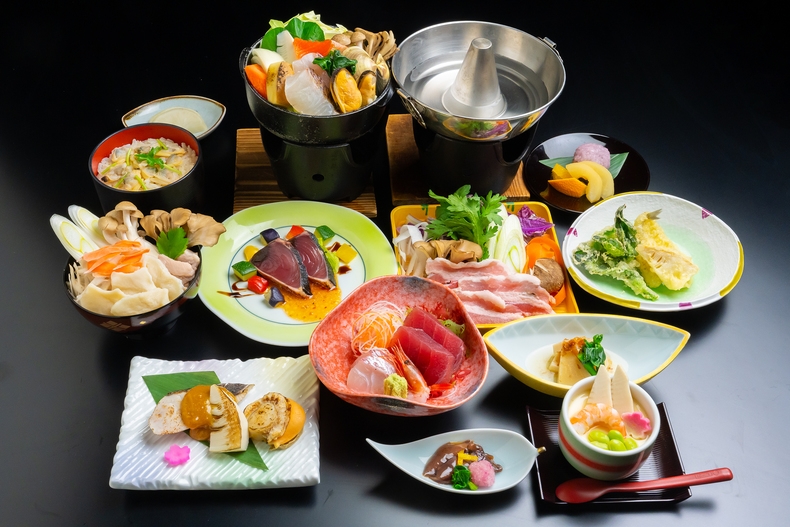【2025春 60分飲み放題付】『天然温泉』『サウナ』『当館おすすめ和会席膳』さらに60分飲み放題！