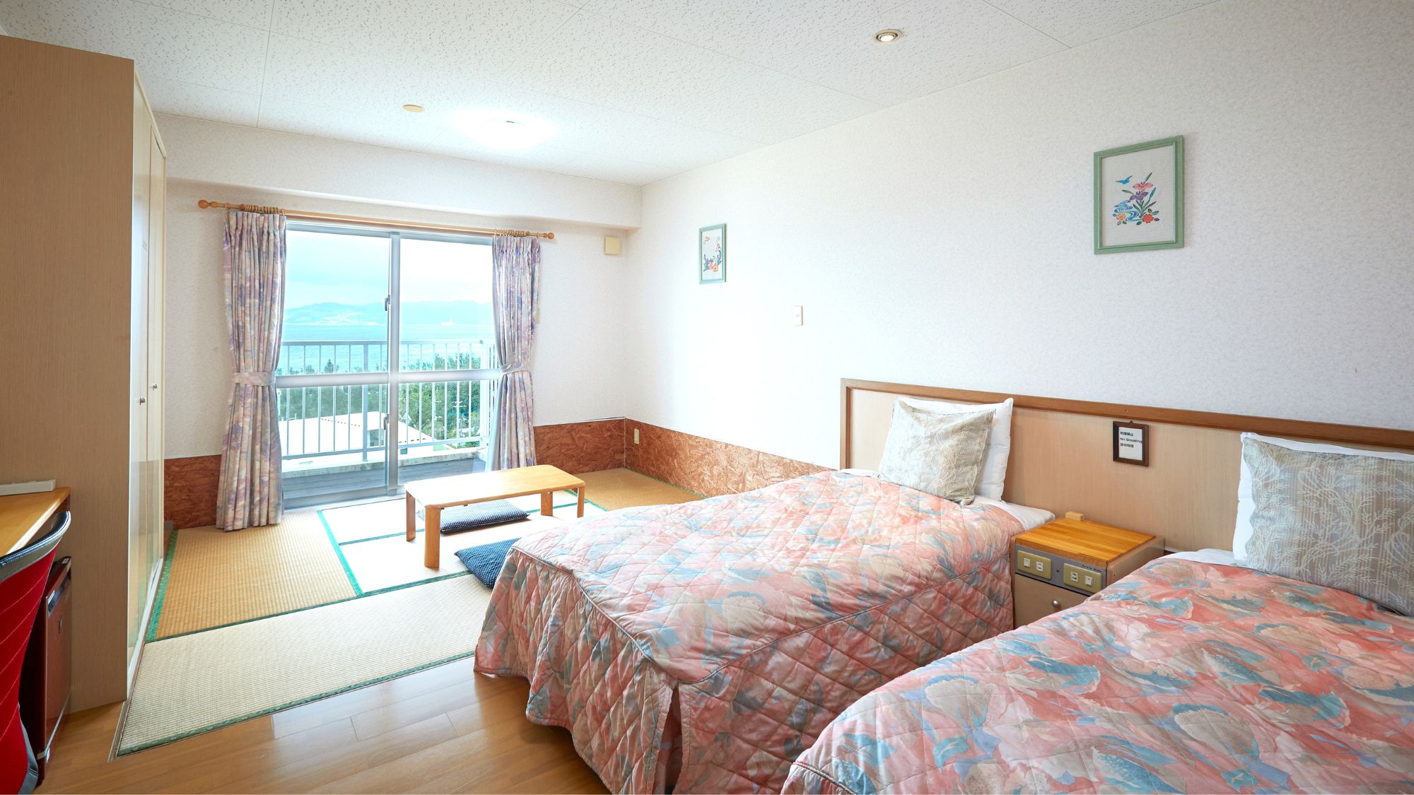 【和洋室アネックス館】窓の外には青い海！景色も楽しみたいならこのお部屋