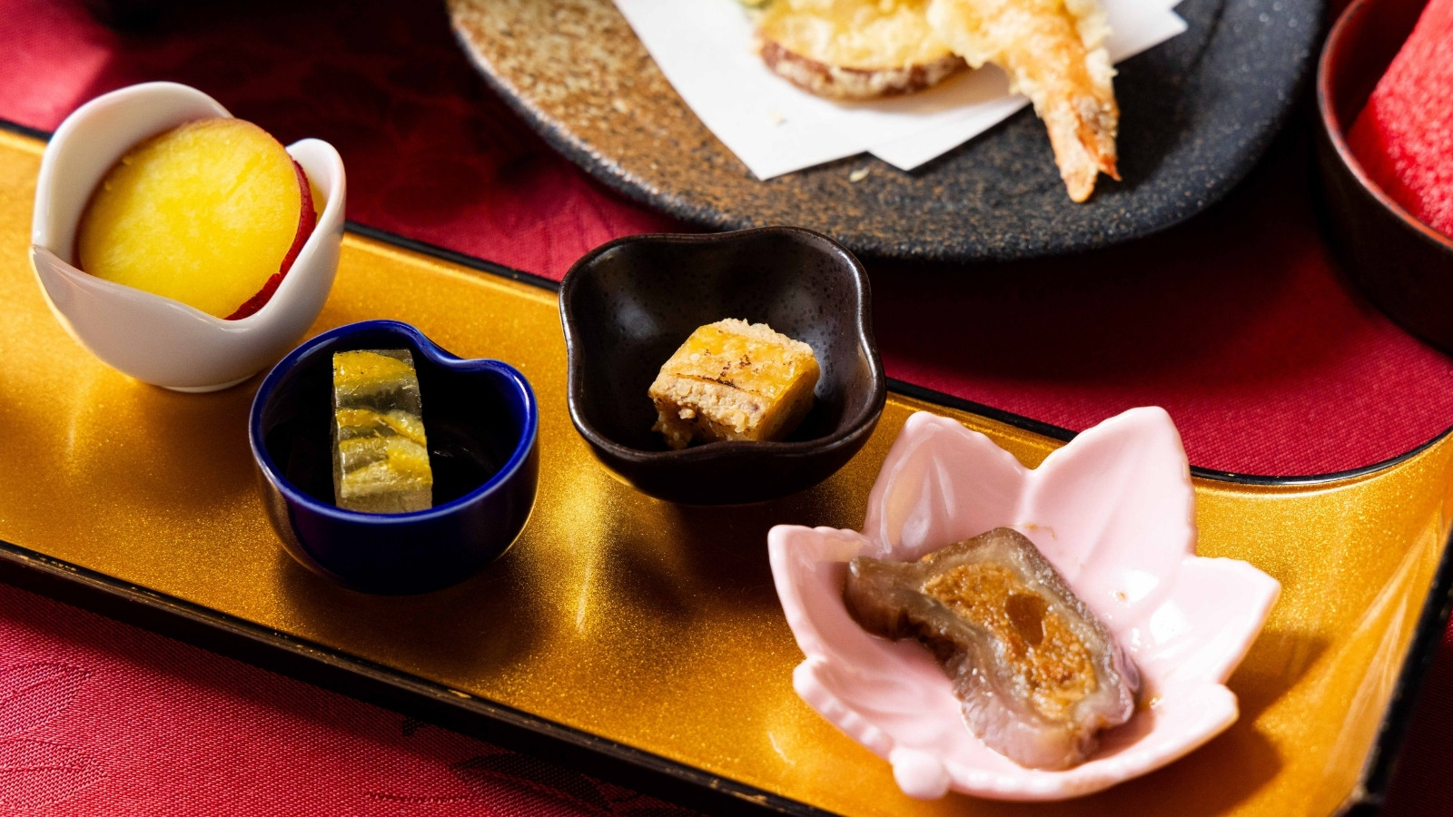 山・海の幸を堪能 十代辻屋鍋一例