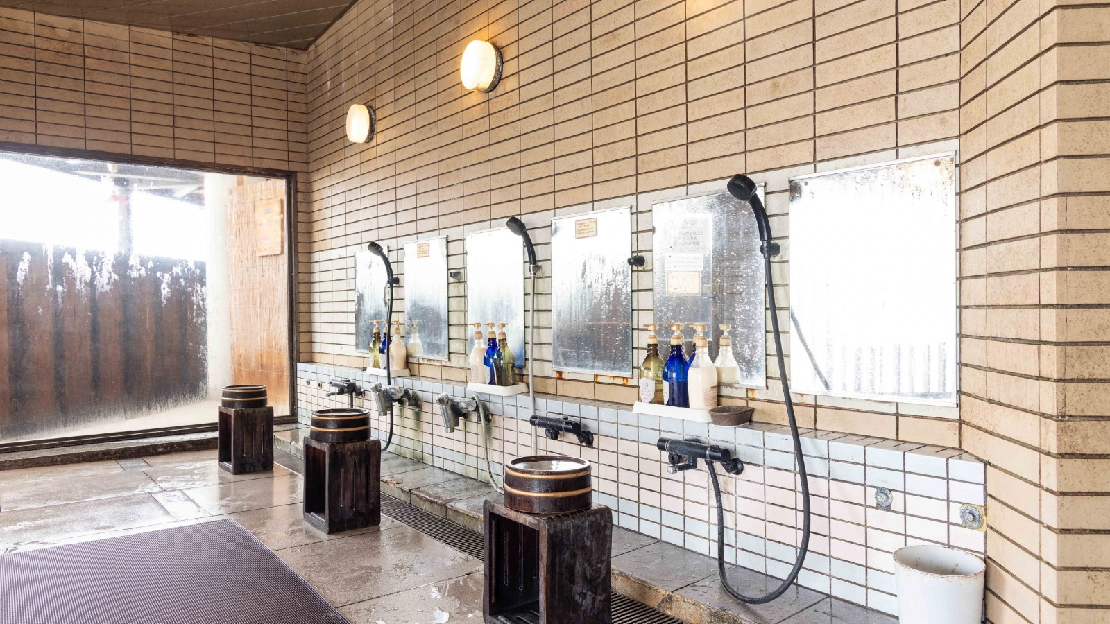 内湯 源泉かけ流し