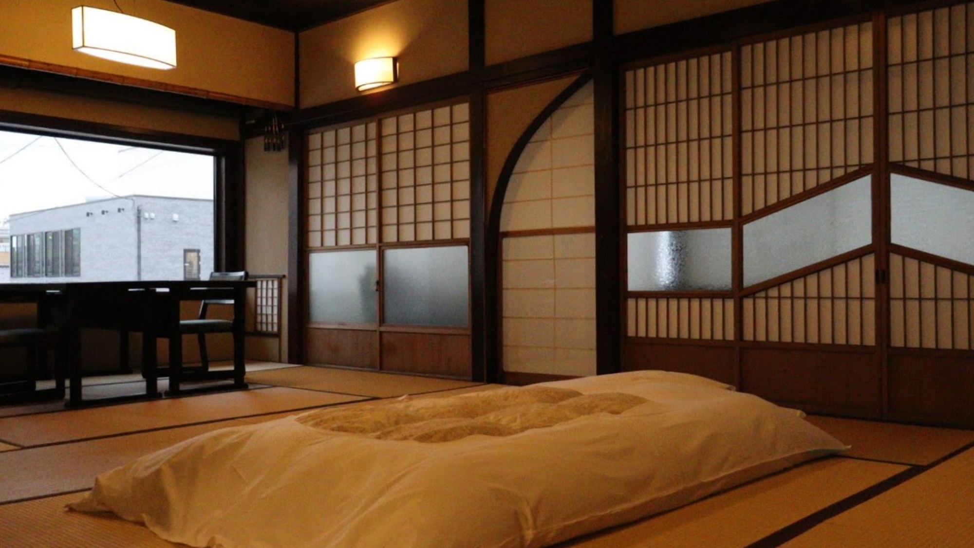 *【高岡大仏様正面 2間続き和室23畳】落ち着いた和のしつらえが静かな時間を演出