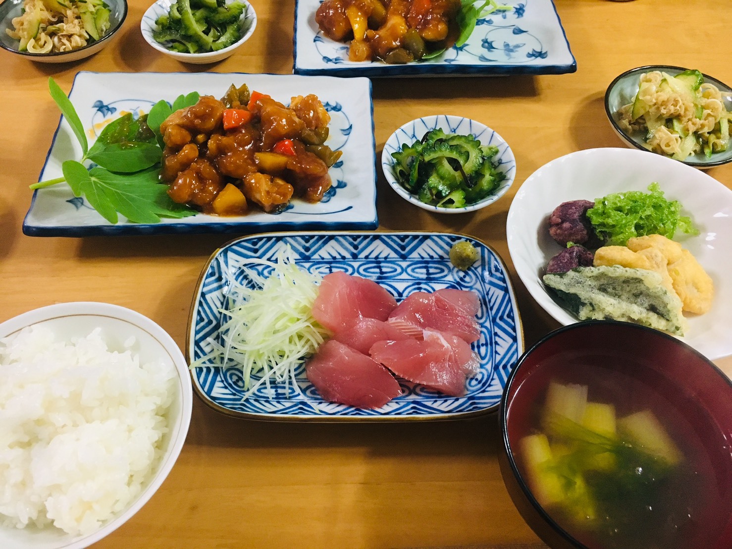 宿の夕食・朝食あり！ 特典付きプラン！　FREE WIFI