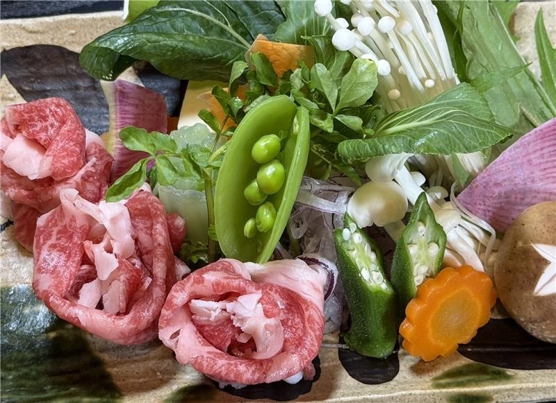 【期間限定】☆『国産牛』のしゃぶしゃぶ or すき焼き鍋をご堪能あれ☆　趣異なる6つのお湯でゆったり