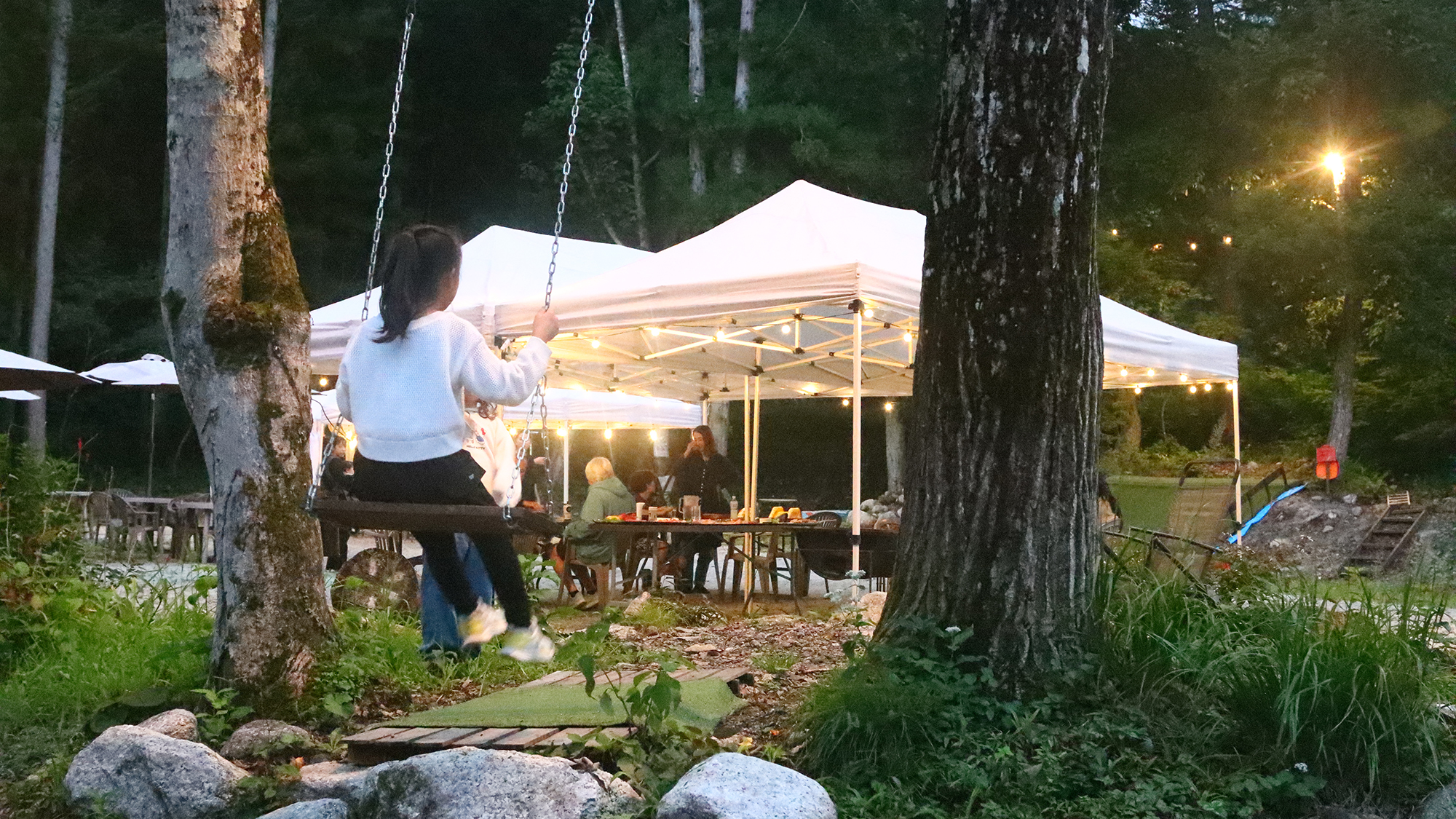【BBQ】  子ども達は遊具に夢中