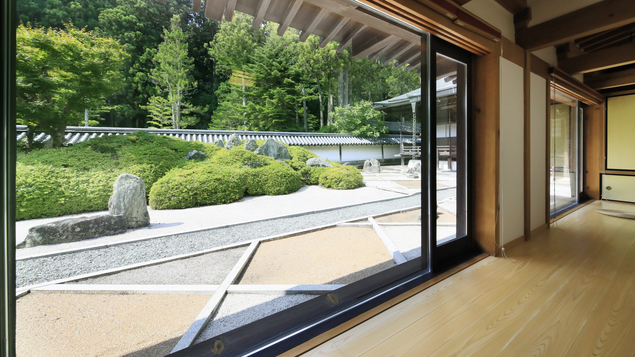 特別室・バス有｜お部屋から愛染庭をご覧いただけます。