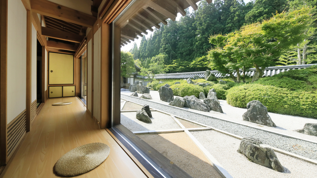 特別室・バス無｜お部屋から愛染庭をご覧いただけます。