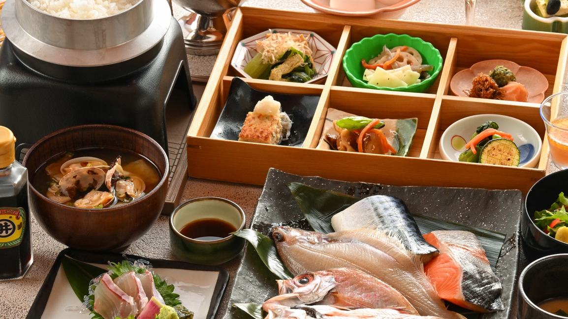 別邸【美悠】温泉露天風呂付きスイート／夕食：なし／朝食：和定食＜部屋食＞