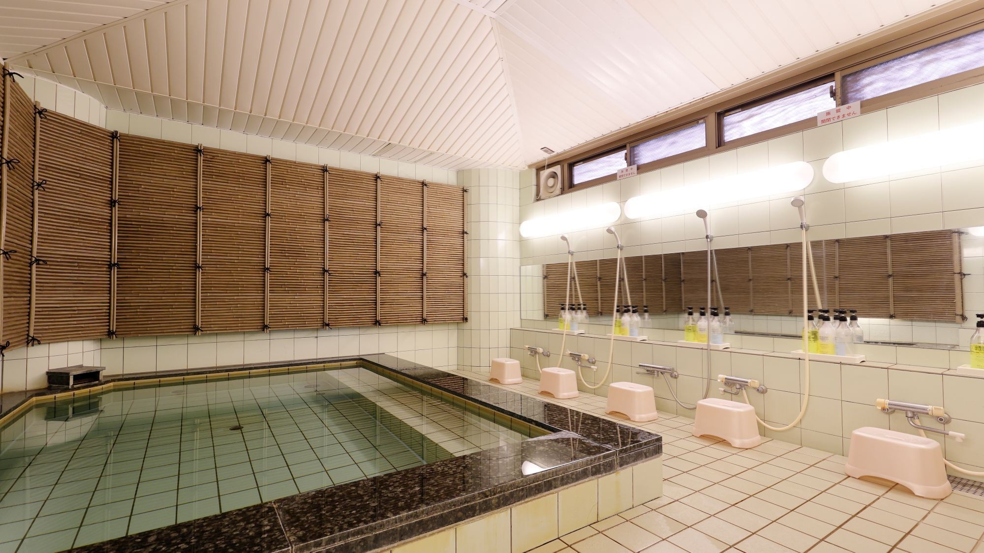 【朝食付き】奈良公園に隣接だから朝の散歩にも便利