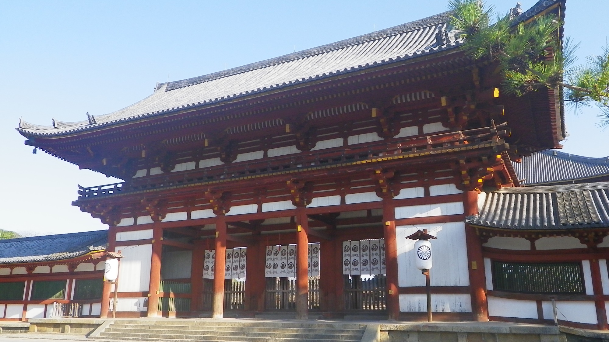 *周辺スポット：東大寺大仏殿（東大寺まで徒歩5分）