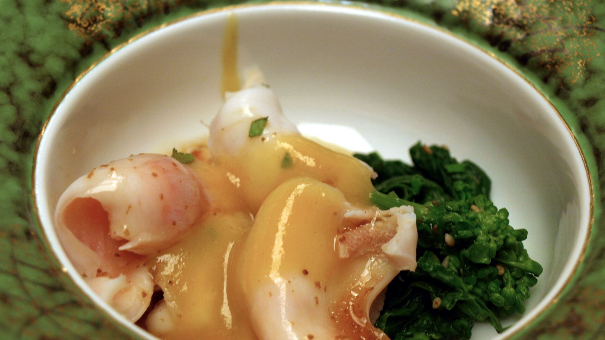 *【酢の物】赤貝と菜の花の酢味噌和えは、初春ならではの味わい。