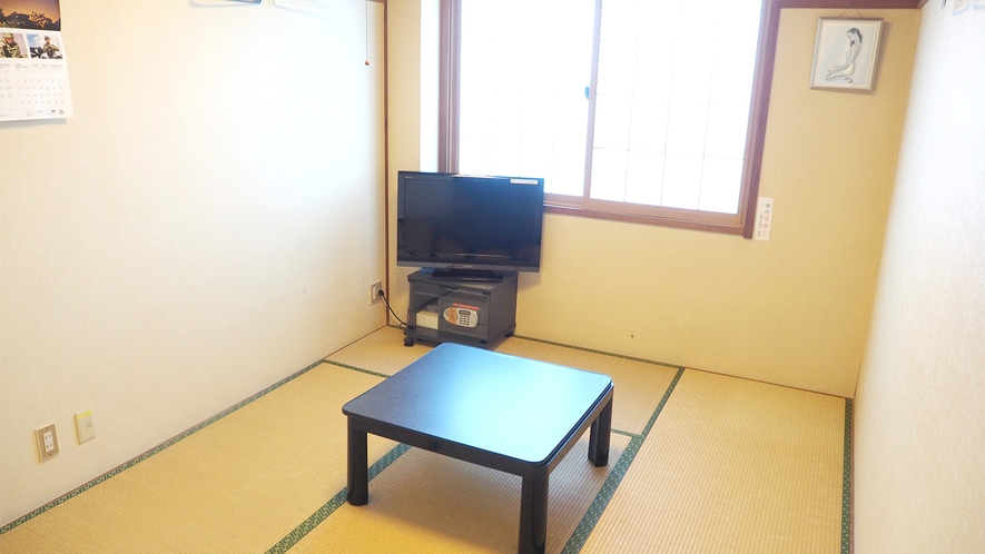 ・【和室6畳一例】3名様でご利用の場合は、お部屋が少し手狭となります