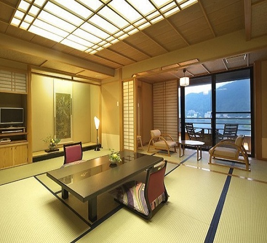 Japanese-style room with open-air bath [Cypress]