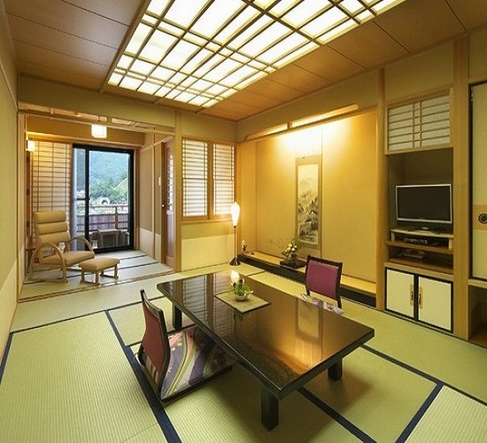 Japanese-style room with open-air bath [Shigaraki ware]