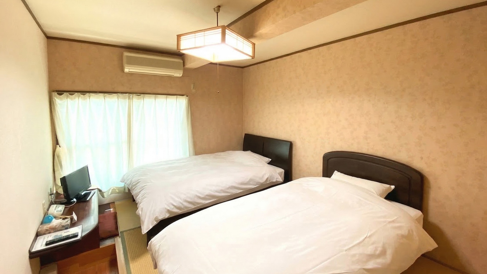 ・【本館：1F・ZA】和室6帖ツインベッドルーム（喫煙）
