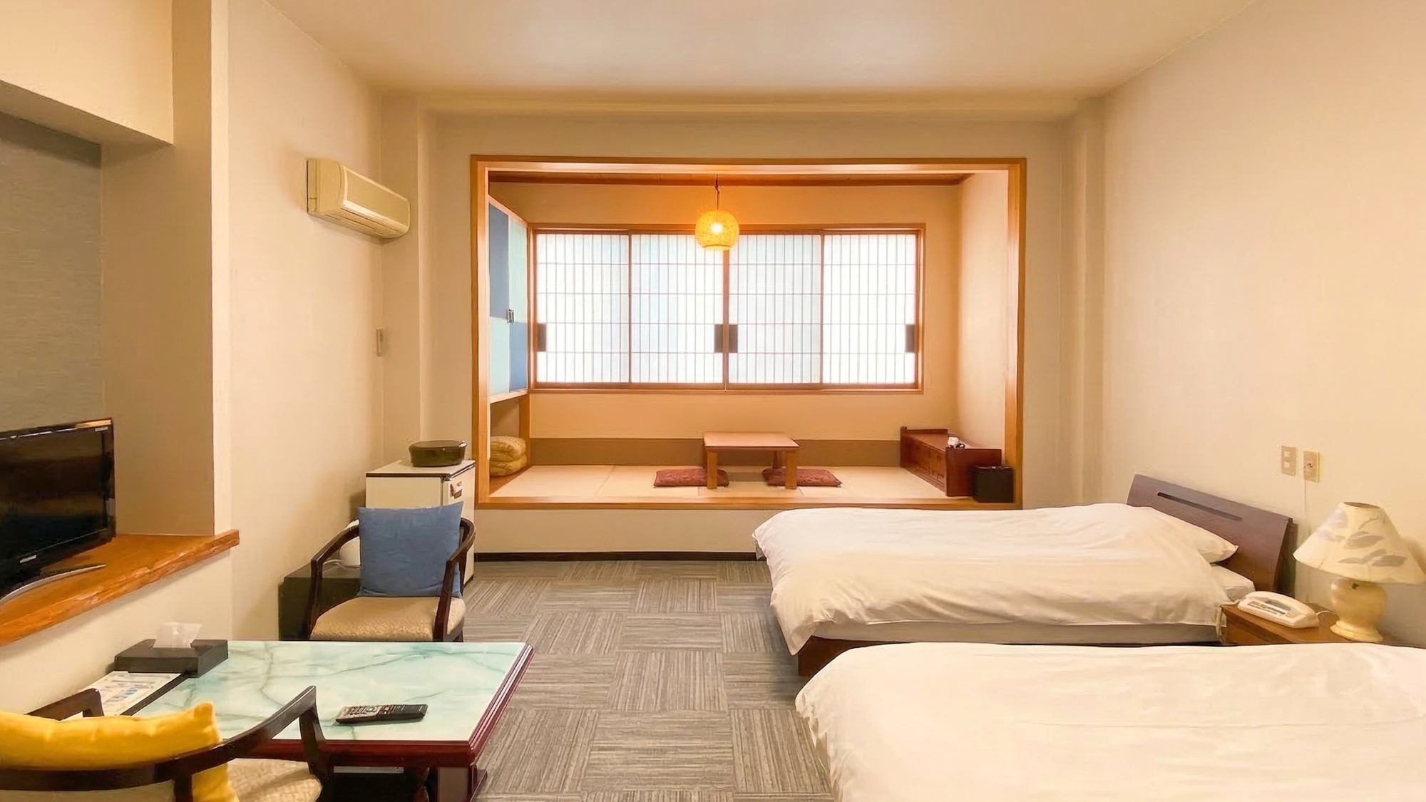 ・【新館：2F・J】ツインベッドルーム+畳スペース（禁煙）