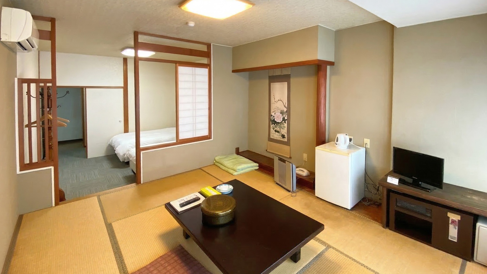 ・【本館：2F・MA】和室10帖+ツインベッドルーム（喫煙）