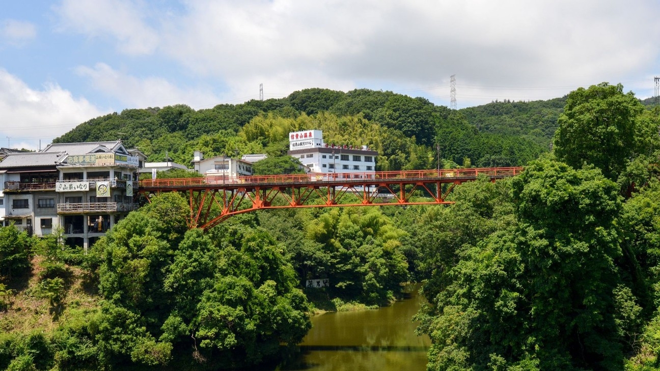 【朝活×信貴山】大自然広がる静かな緑の散歩道で100ｍのつり橋体験も！健康トマトジュースで朝のご褒美