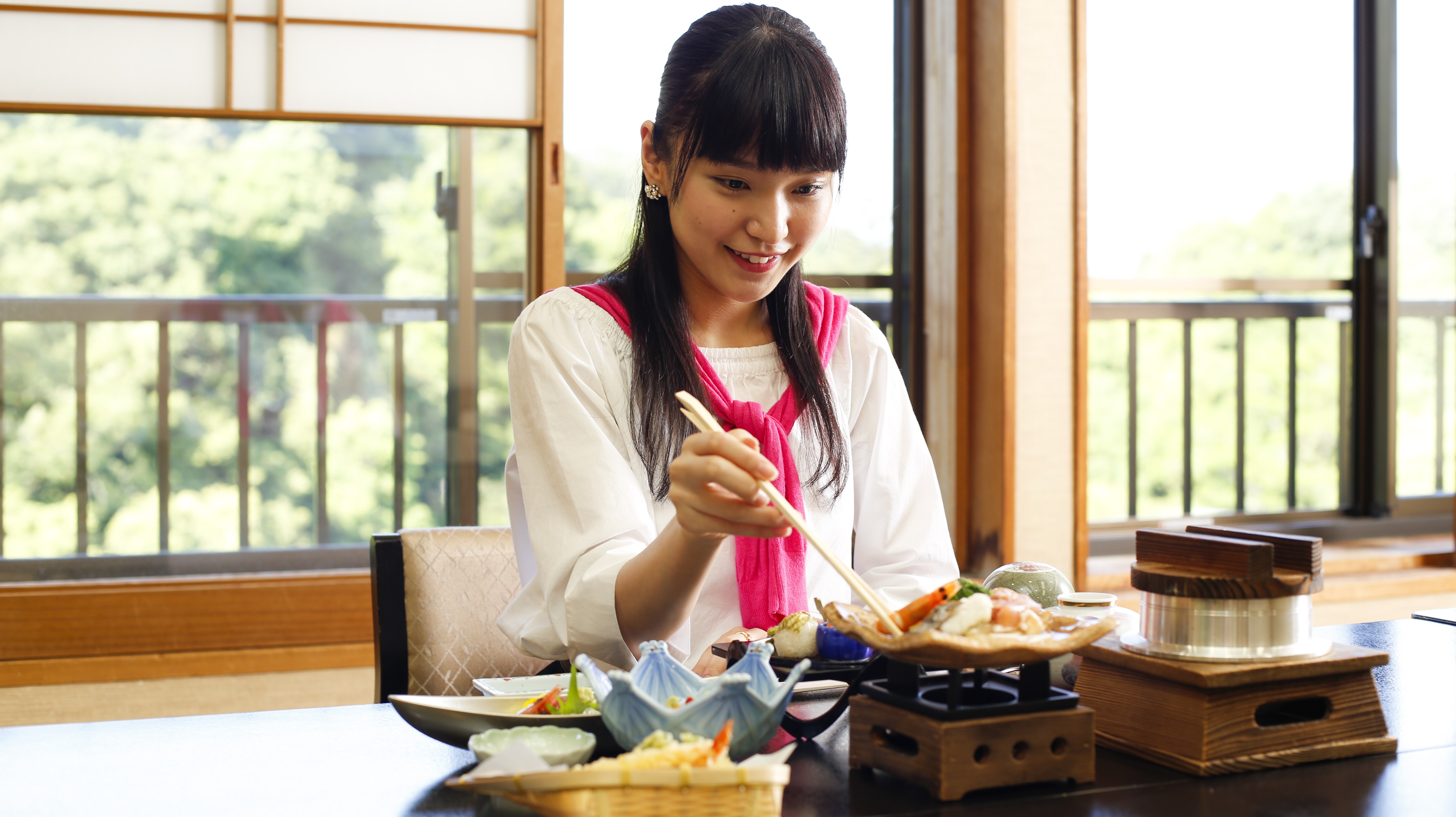 お食事会場イメージ