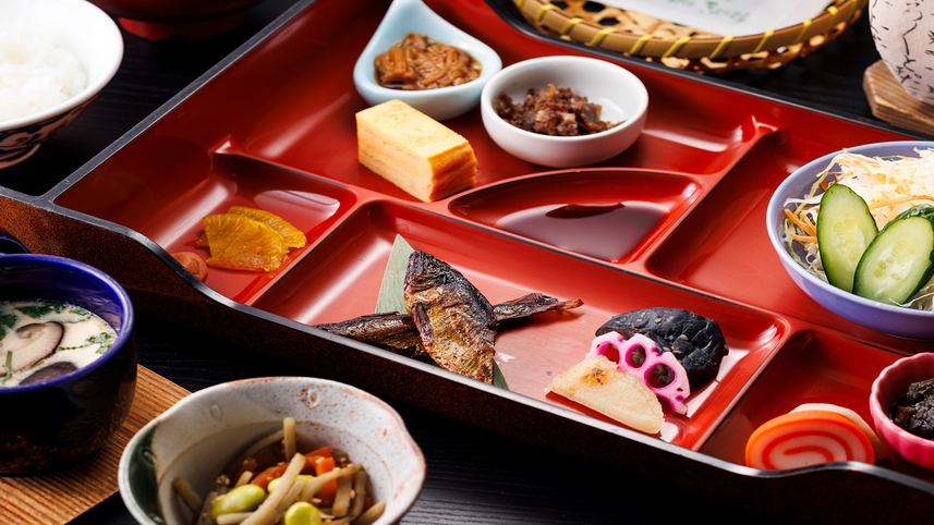 【朝食付】高山名物・朴葉みそ焼き朝食と温泉付き朝食プラン　駐車場無料♪