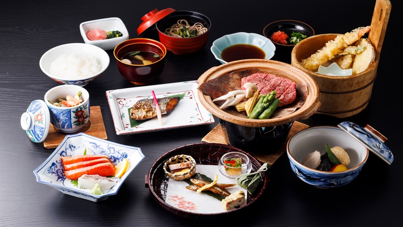 【夕朝食付】【地酒飲み比べ】A3等級飛騨牛ステーキと旬の和会席と温泉付き朝食プラン