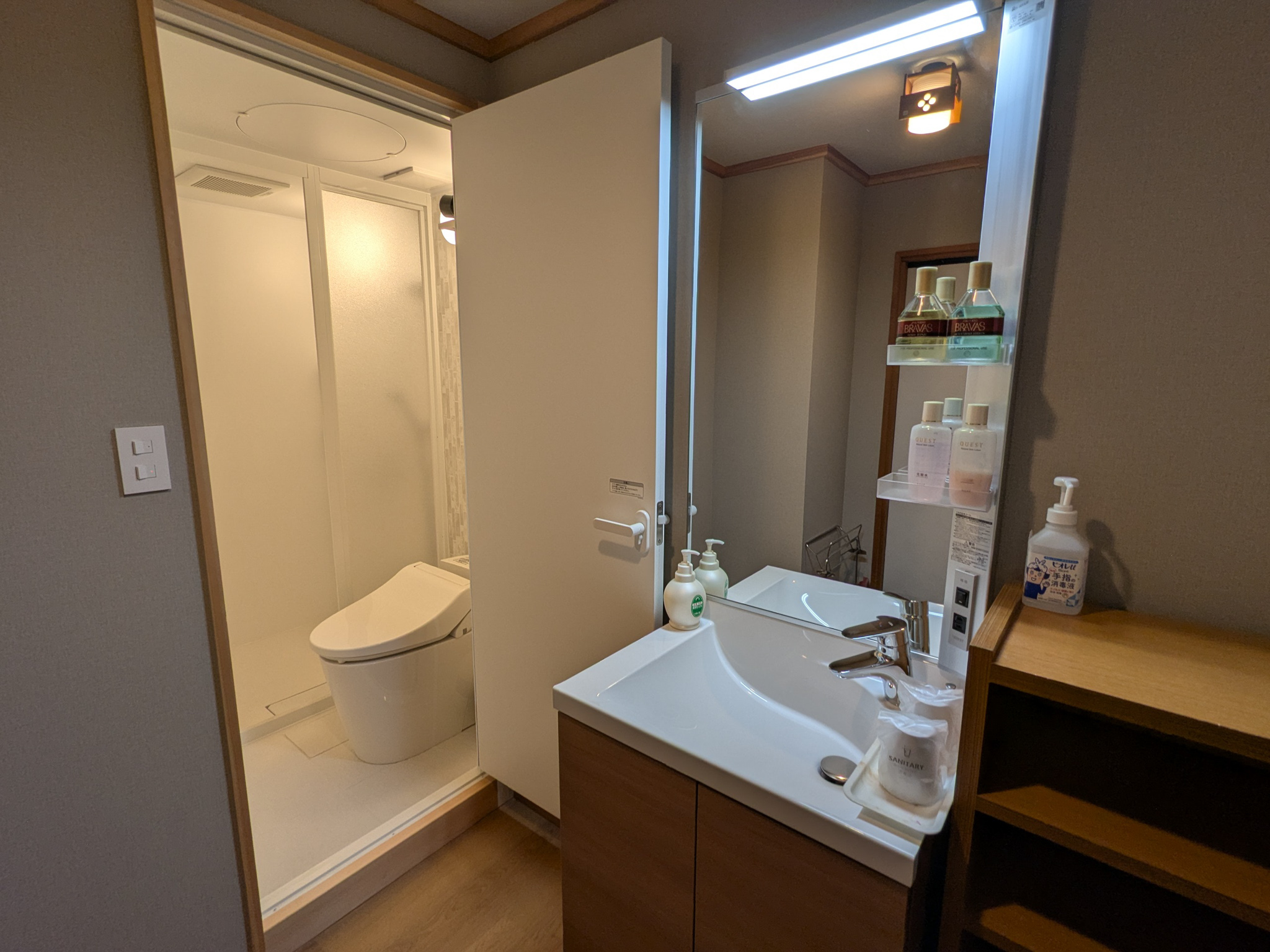 コンフォータブル和室｜シャワールーム