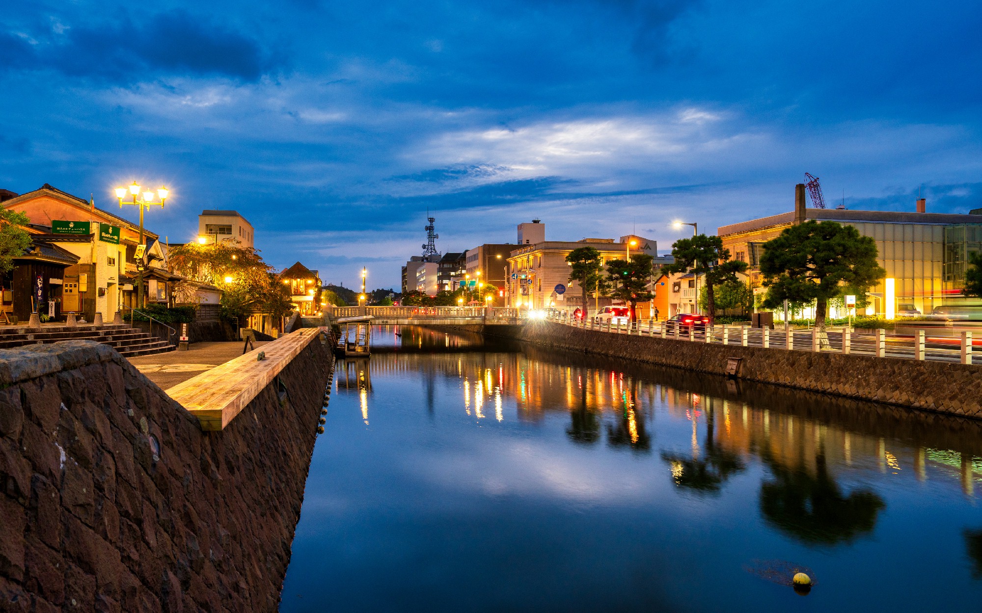 京橋川（堀川）の夜景