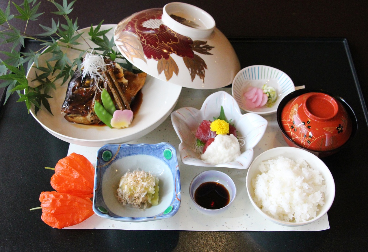 【ご夕食オプション】鯛の荒炊き御膳≪朝食付きプラン用≫