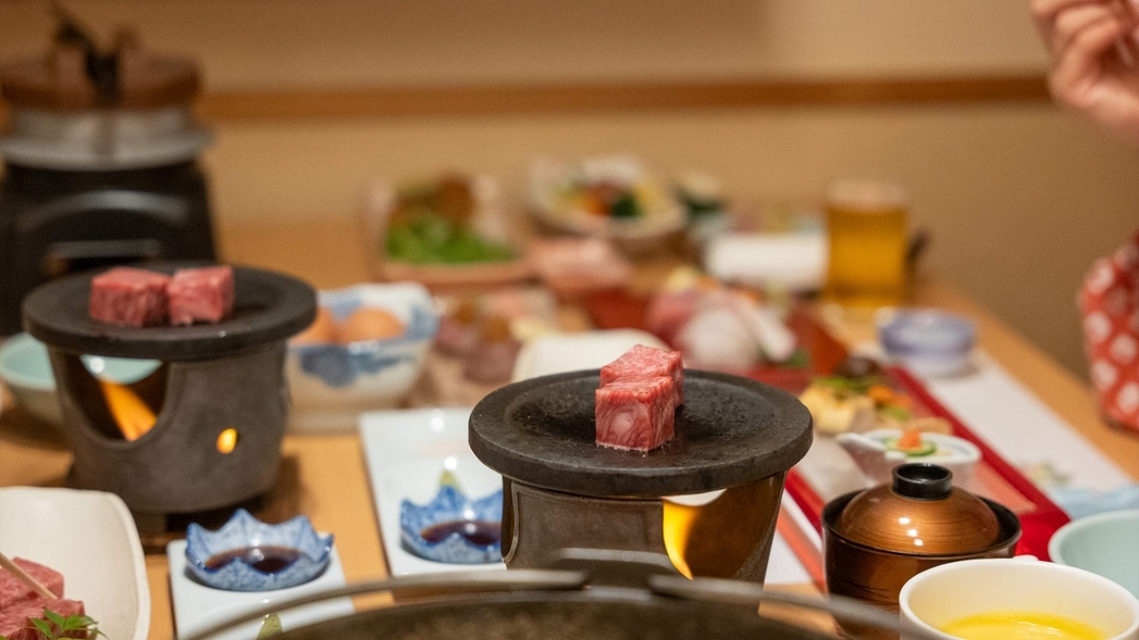 【期間限定】近江牛一口ステーキ＆バームクーヘン豚の吟醸鍋付会席(夕部屋食)