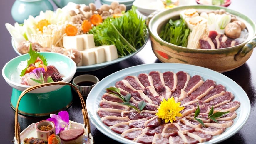 【冬を代表する味覚】あっさりと本格的な味「近江鴨の鴨すき鍋プラン」(夕部屋食)