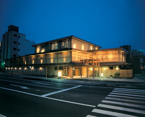 Warm light building Kikunoya exterior (night)