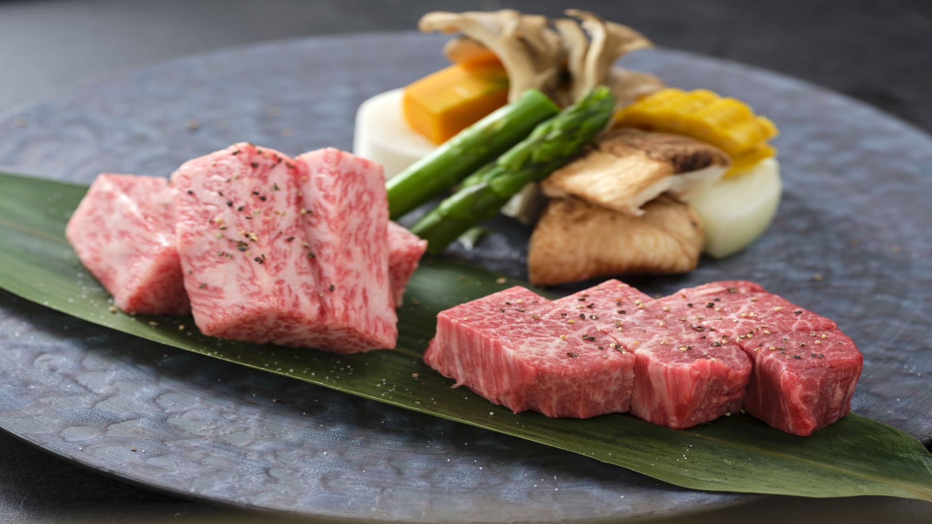 【信州牛ステーキ食べ比べ会席「極 -kiwami-」】上質な二種の部位を味わう贅沢ディナー