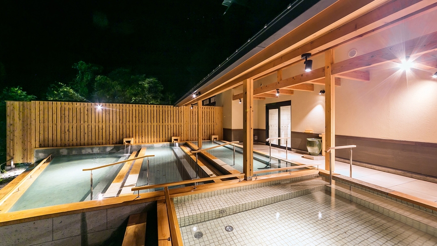 渓流露天風呂　日和の湯　夜