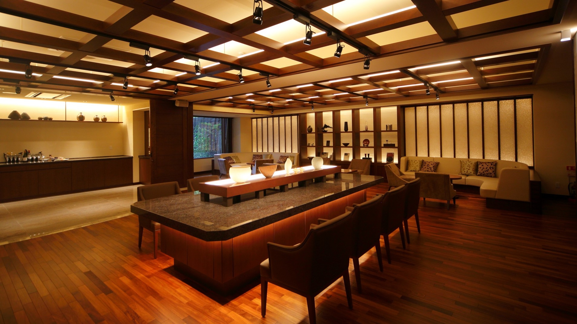 【露天風呂付き客室×特別会席】源泉かけ流し温泉と料理長がもてなす旬の特別会席をご堪能