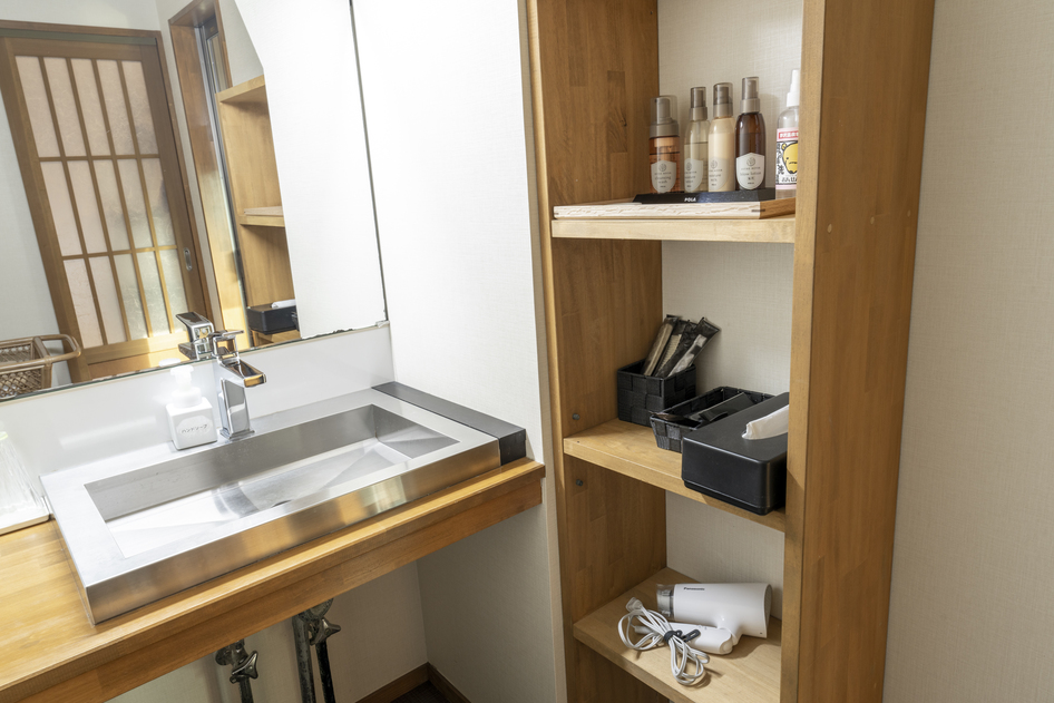 【信濃邸・雪花】天下の名湯「真湯」風呂付ツインルーム