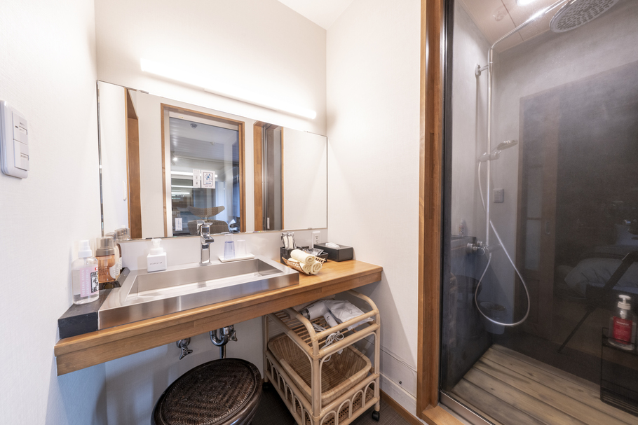 【信濃邸・六花】天下の名湯「真湯」風呂付トリプルルーム