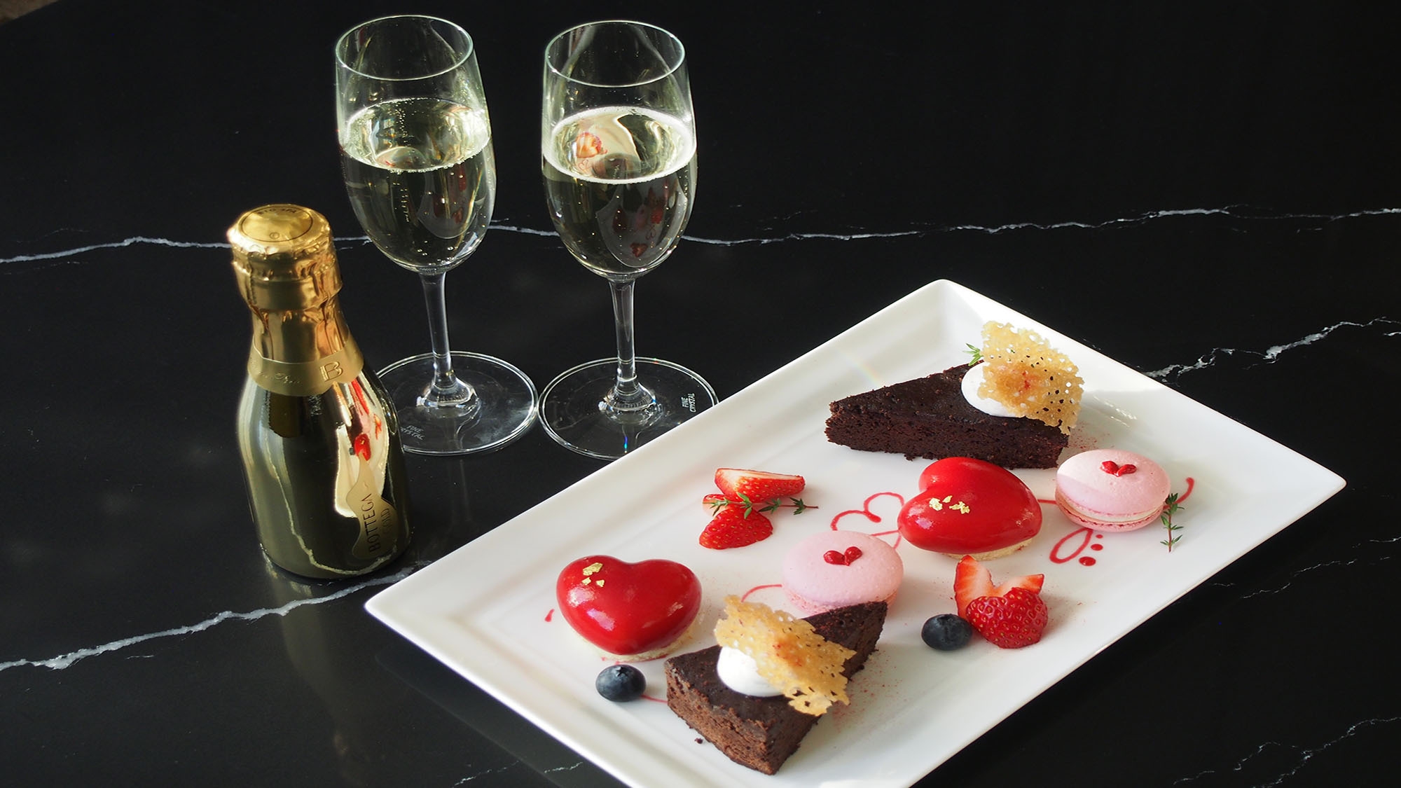 ＧＲＥＥＮＩＴＹオリジナルスイーツと過ごす贅沢バレンタインステイ（朝食付き）