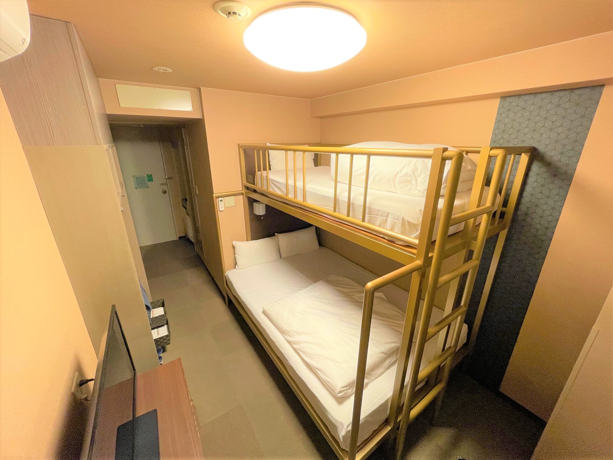 【客室】川側・禁煙　２Fバンクツイン