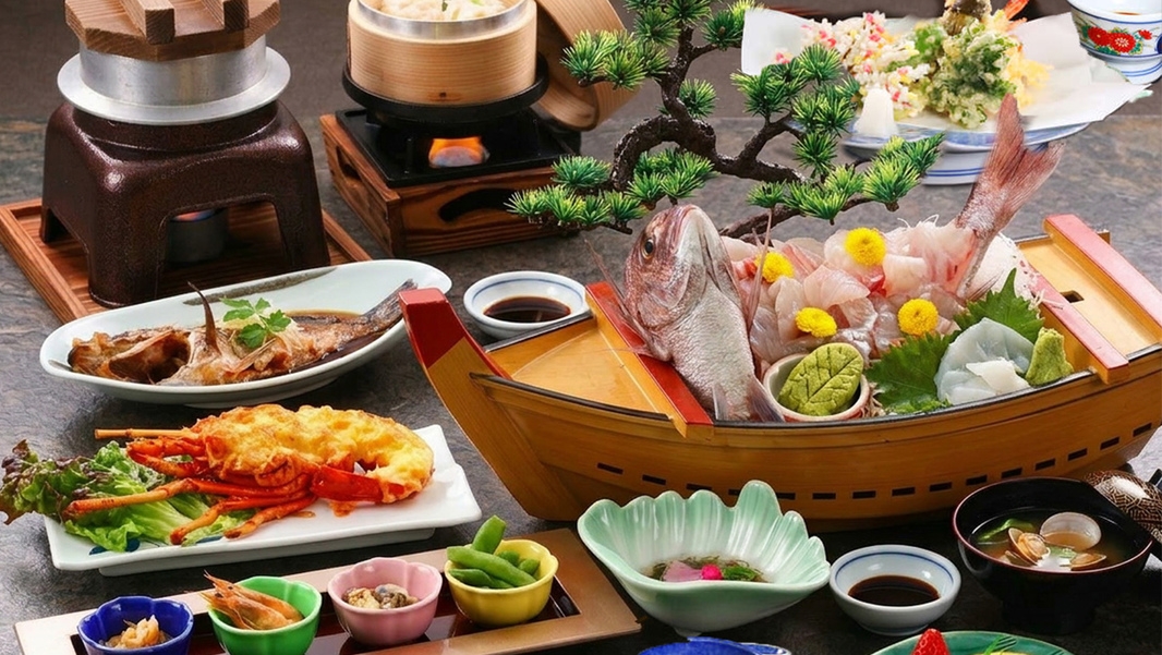 海鮮祭り！大漁舟盛に伊勢海老料理【料理長おすすめ会席】〜南知多近海の獲れたて鮮魚を贅沢に〜