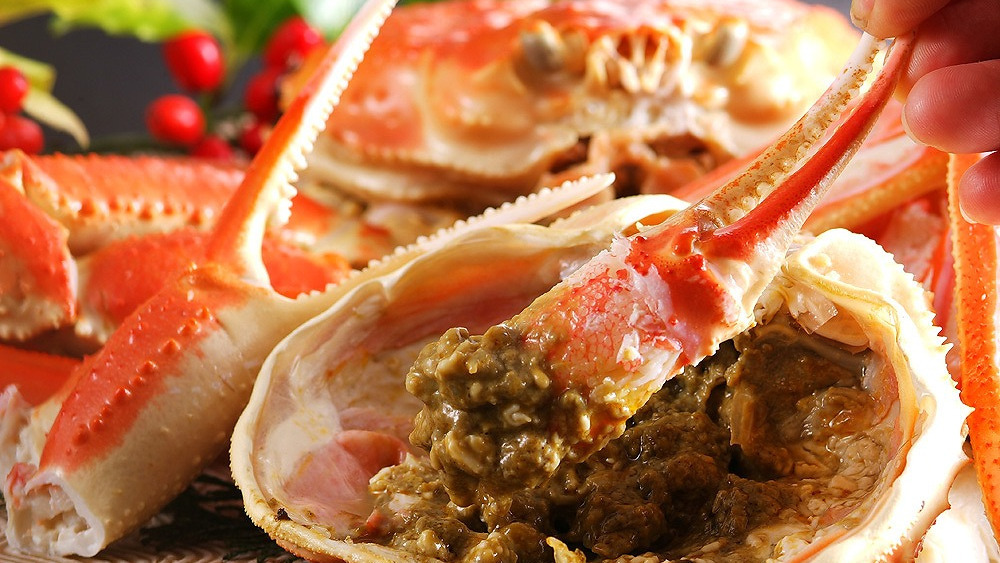 【日帰り昼食】間人蟹のお刺身付、北洋産蟹1人1杯相当を使用したカニコース＜はごろも＞
