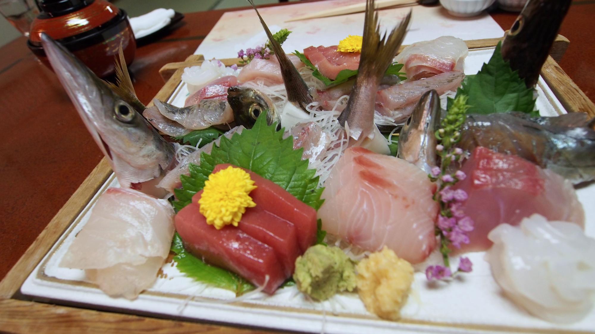 【お魚好きおすすめ】熱海に来たなら温泉旅館でお魚尽くし♪【会員特典付・関東甲信越】【静岡県産】