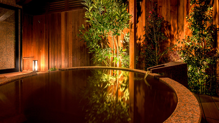 藪椿（やぶつばき）