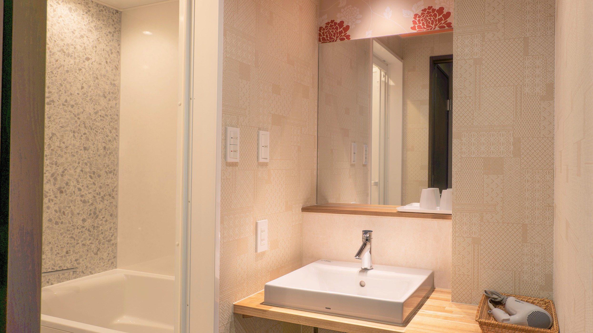 【7階：和室】お部屋のバス・トイレ・洗面一例（部屋によって仕様は異なる場合があります）