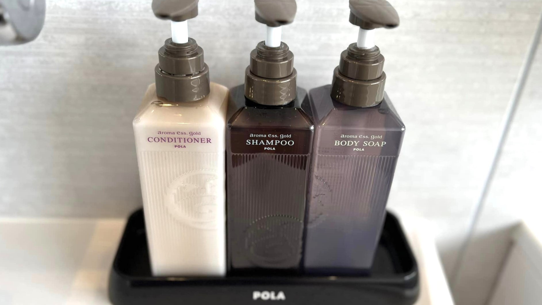 【波の綾 海側ミラバス付プレミアム客室】アメニティ一例