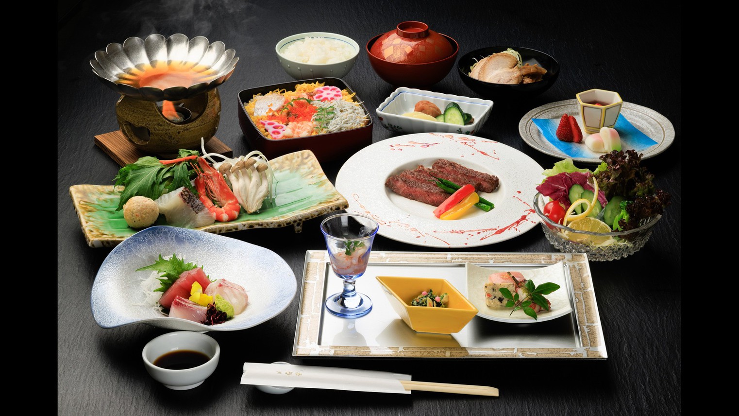 【白良浜ライトパレード★全景が見えるお部屋確約】メインは熊野牛ステーキのご夕食＜レストラン／和会席＞