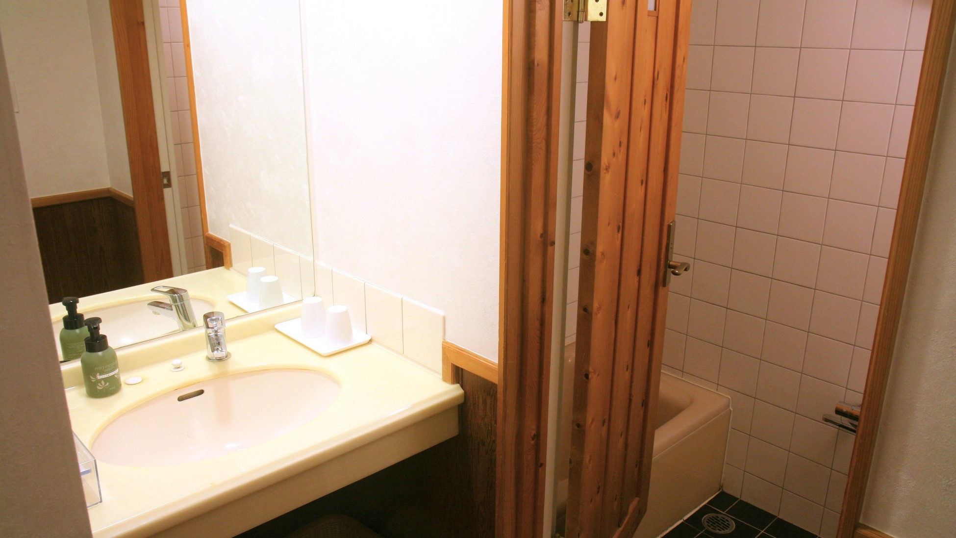 【4階：和室】お部屋のバス・トイレ・洗面一例（部屋によって仕様は異なる場合があります）